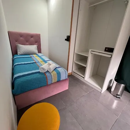 Hostel Casa Augusta 6 *