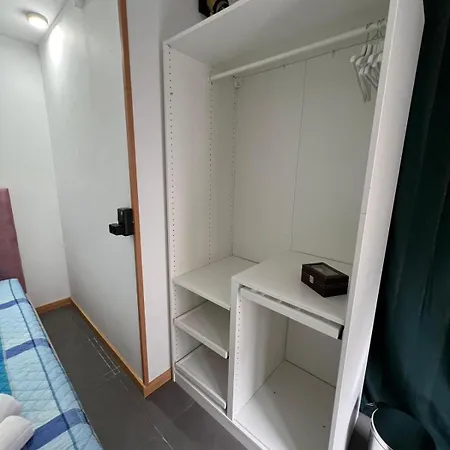 Casa Augusta 6 Hostel